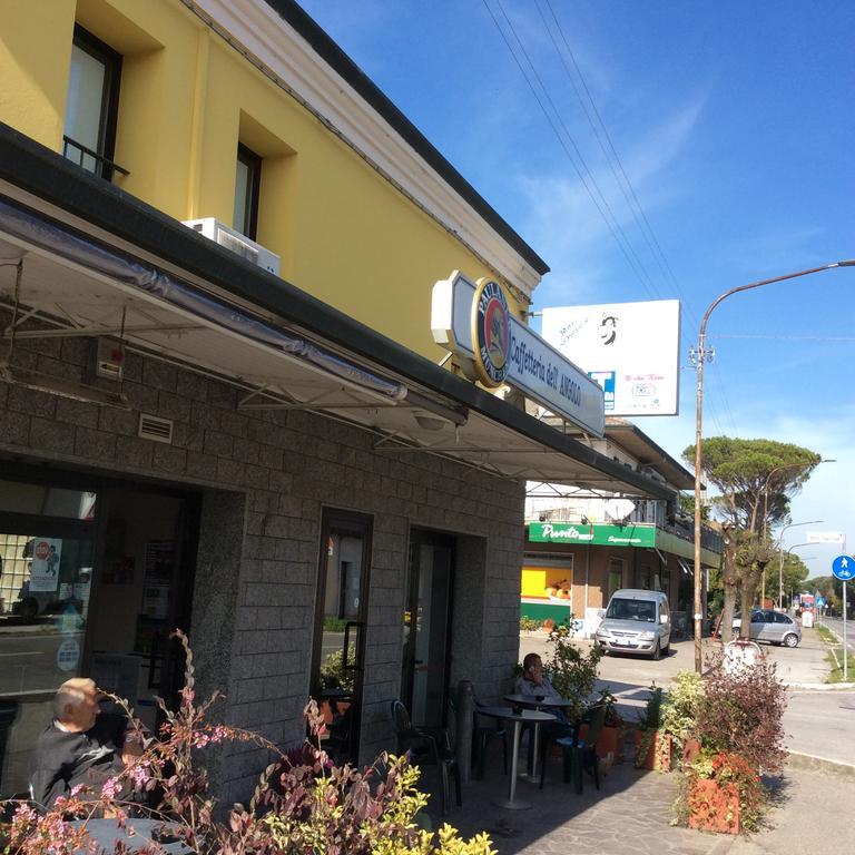 Hotel Caffetteria Dell'Angolo Borghetto Secondo Exterior foto